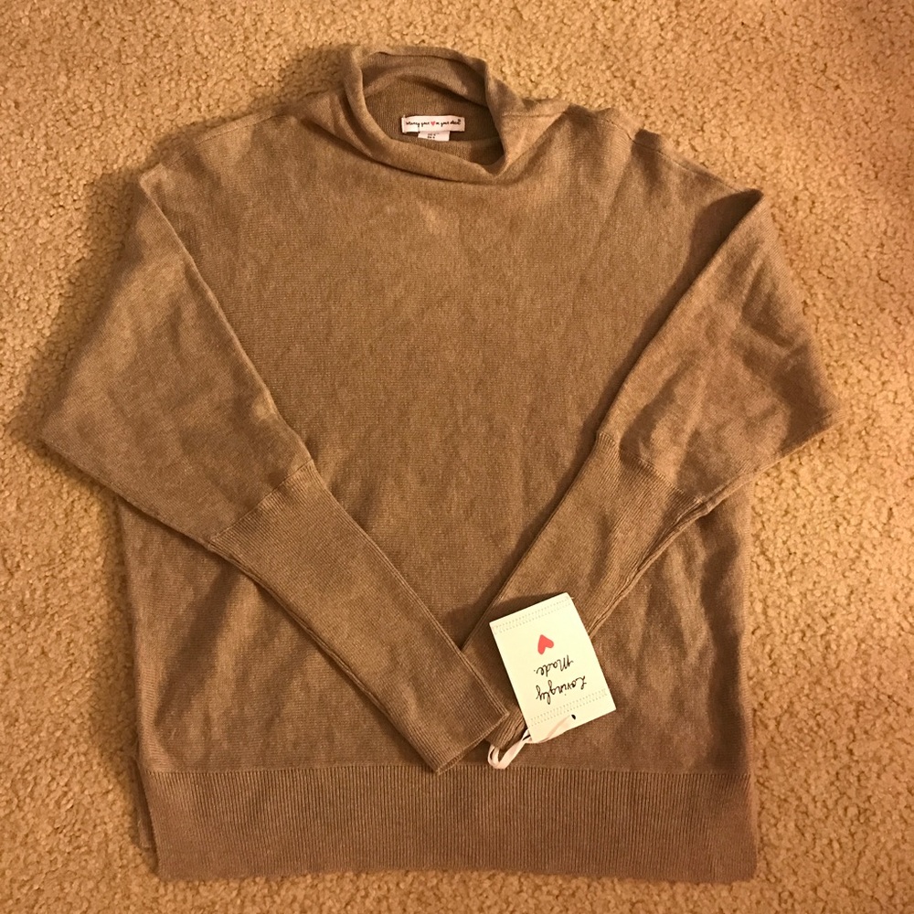NWT mink camel bat cowl Sweater Women